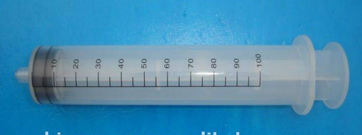 Disposable syringe